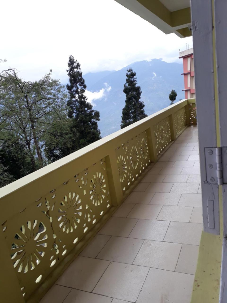 Hotel Kabur Пеллинг Экстерьер фото